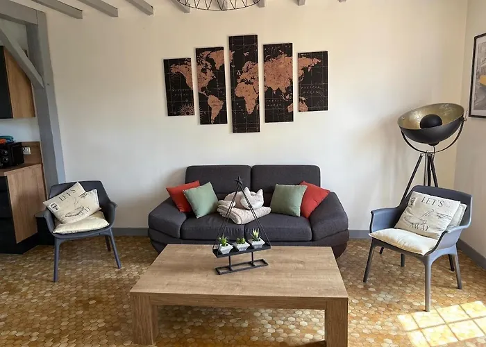 Hiking And Beachfront Holiday home