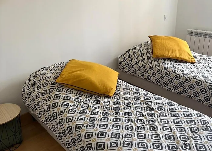 Hiking And Beachfront Holiday home *